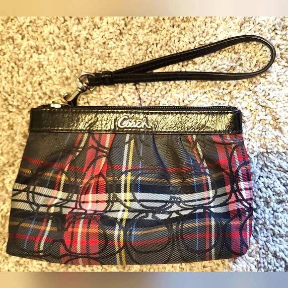 Coach Poppy $78 Tartan Print Leather And Fabric Monogram Wristlet Multicolor - Picture 1 of 3
